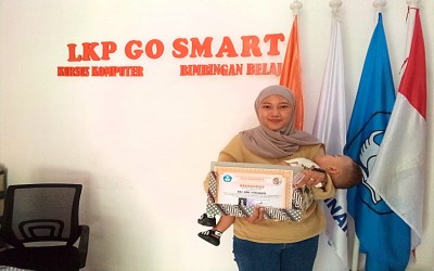 Selamat kepada Kak Eki Dwi Larasati yang Telah Menyelesaikan Pendidikan Kursus Komputer di LKP Go Smart